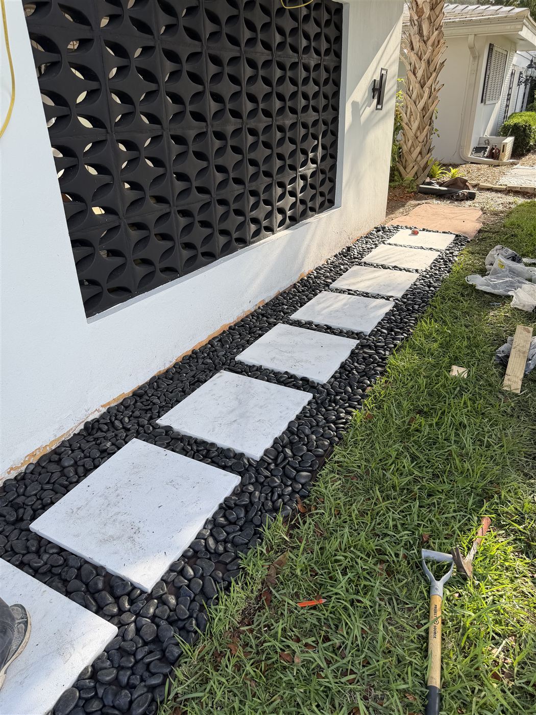 Masonry paver walkway